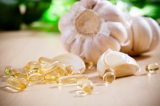 Capsule di aglio biologico per l'artrite reumatoide